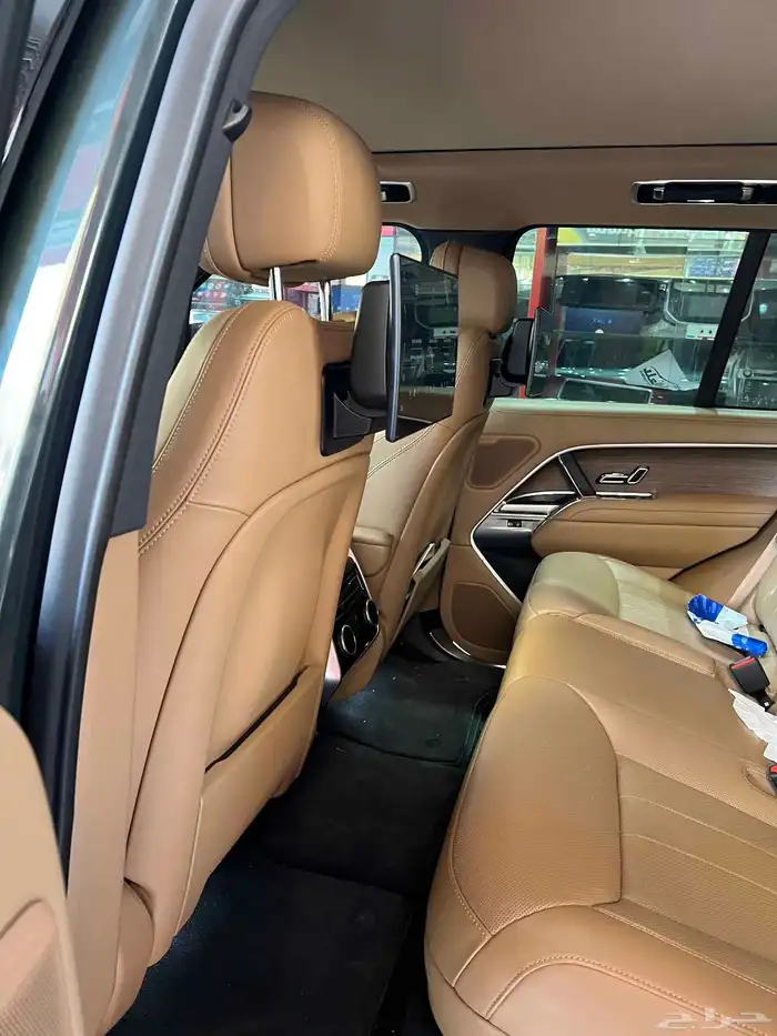 شاشات خلفيه رنج روفر فوج 2024 4