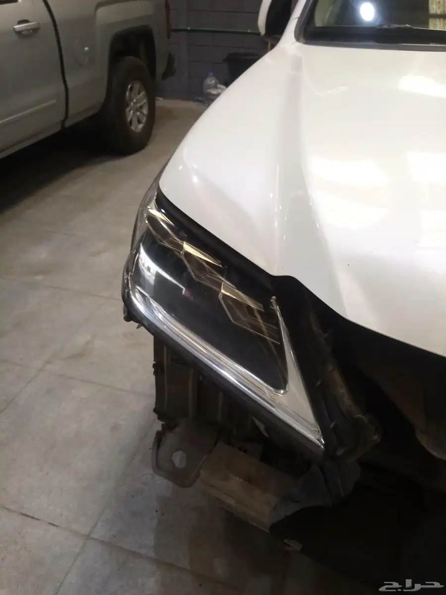 سمكره وتعديل كبوت ورفرف مع الوزنيات سياره LEXUS LX 570 6