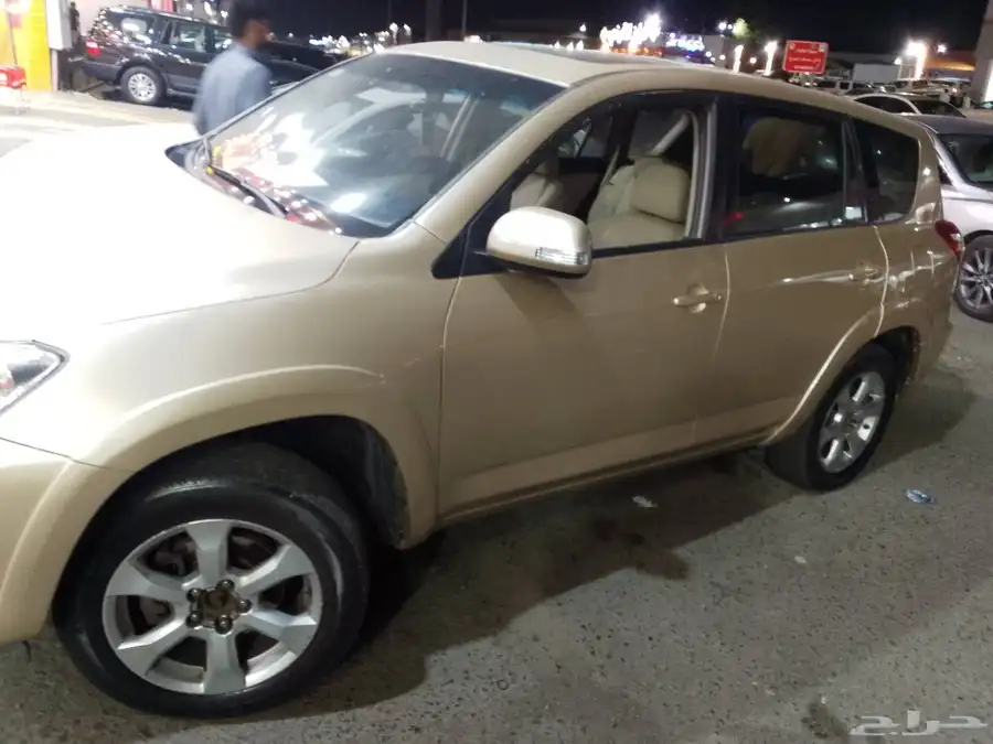 Toyota rove 4 aoutmatic 1