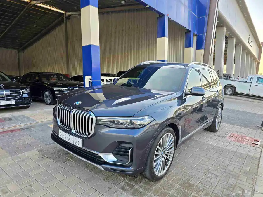 BMW X7 2021 0