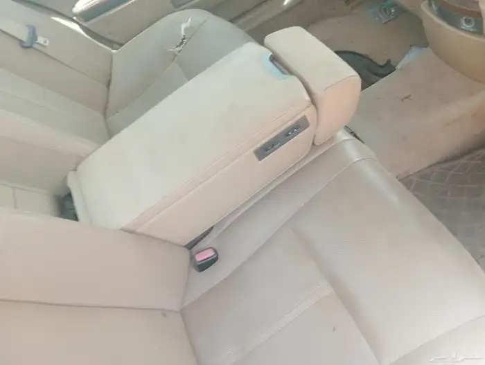 قطع غيار بي ام 740Li موديل 2008 6