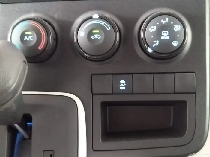 2025 تويوتا بضاعه قير اتماتيك ديزل 17