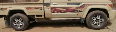 للبيع 4 جنوط شاص مقاس 17 مع كفرات جديده 2
