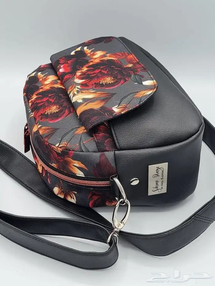 مطلوب خياط شنط نسائية برندات محترف وخبره عاليه 2