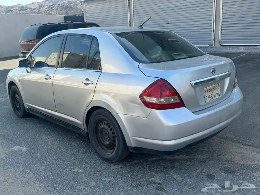 Nissan 2008 0