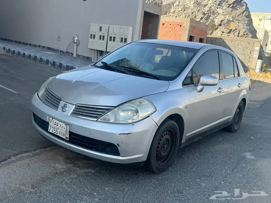 Nissan 2008 3