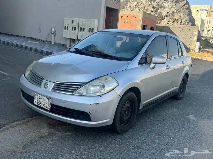 Nissan 2008 6