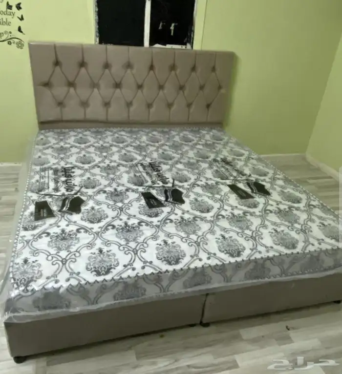 سرير مع مرتبه  توصيل 6