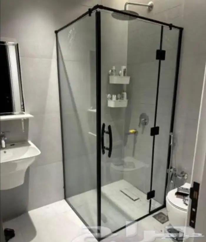 زجاج سكريت واجهات شاورات حواجز مكاتب قزاز شاور حاجز 1