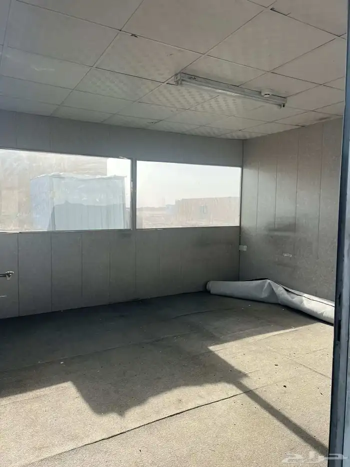 غرفة بركس مقاس 4 في 4 مستخدم نضيف 3