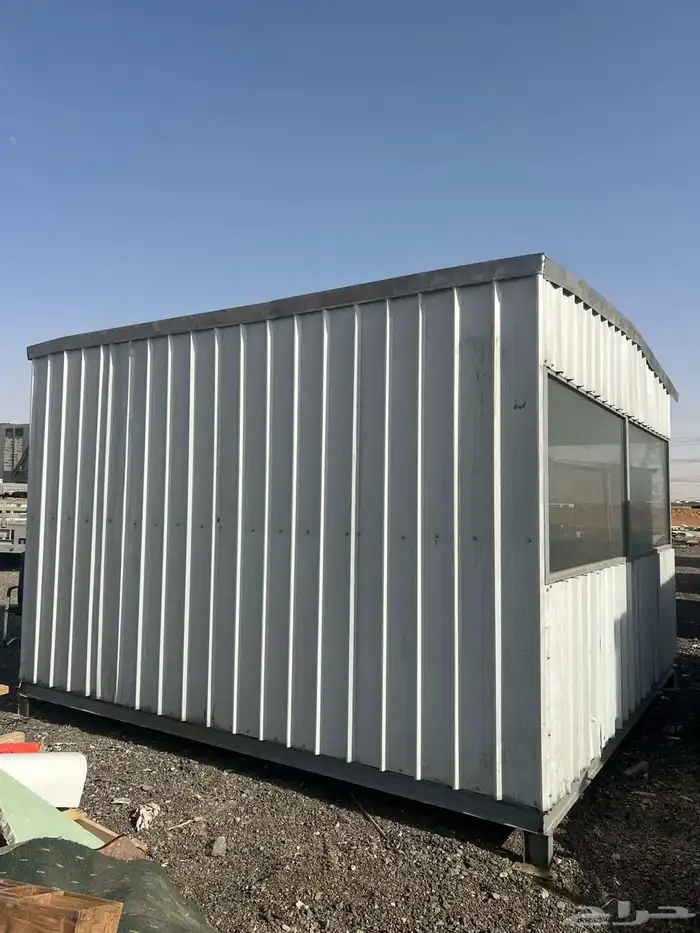 غرفة بركس مقاس 4 في 4 مستخدم نضيف 2