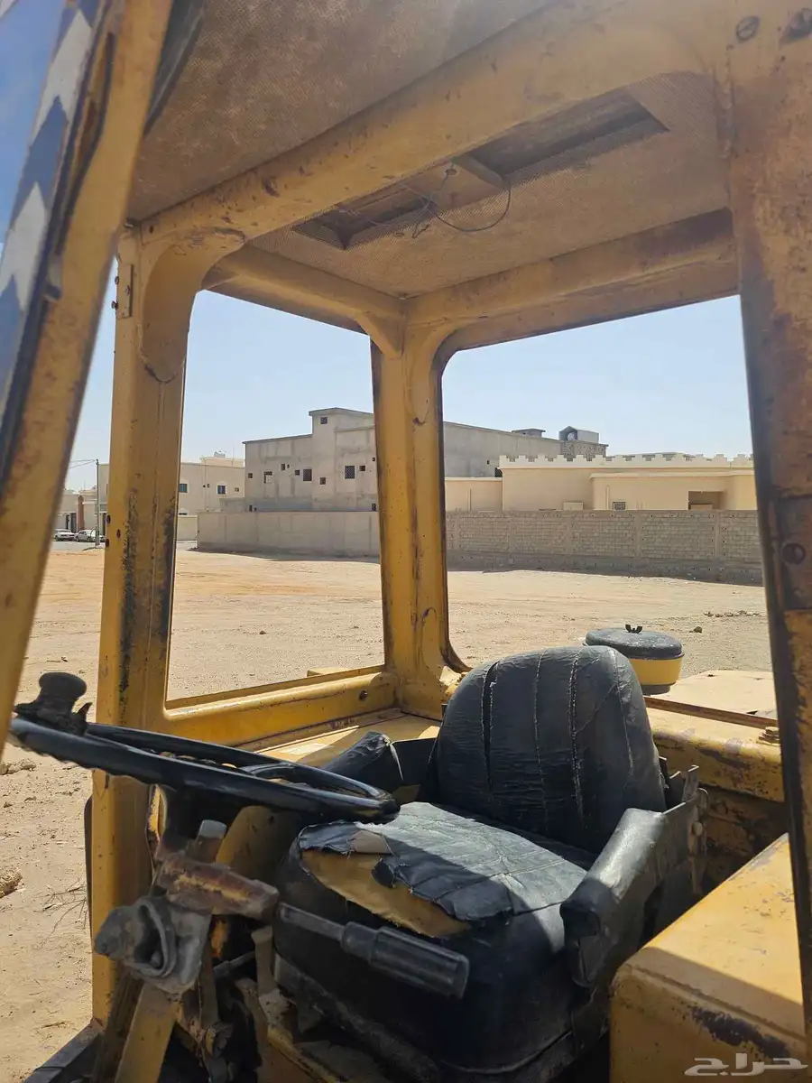 شيوال كتربلر 930 بطاقه جمرك للبيع 2