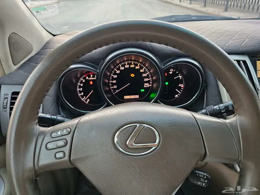 لكزس RX330 موديل 2005 20