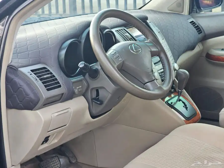لكزس RX330 موديل 2005 17