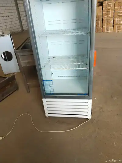 ثلاجه ومدخنه وقاعده غاز 3 عيون وا مغسله 2