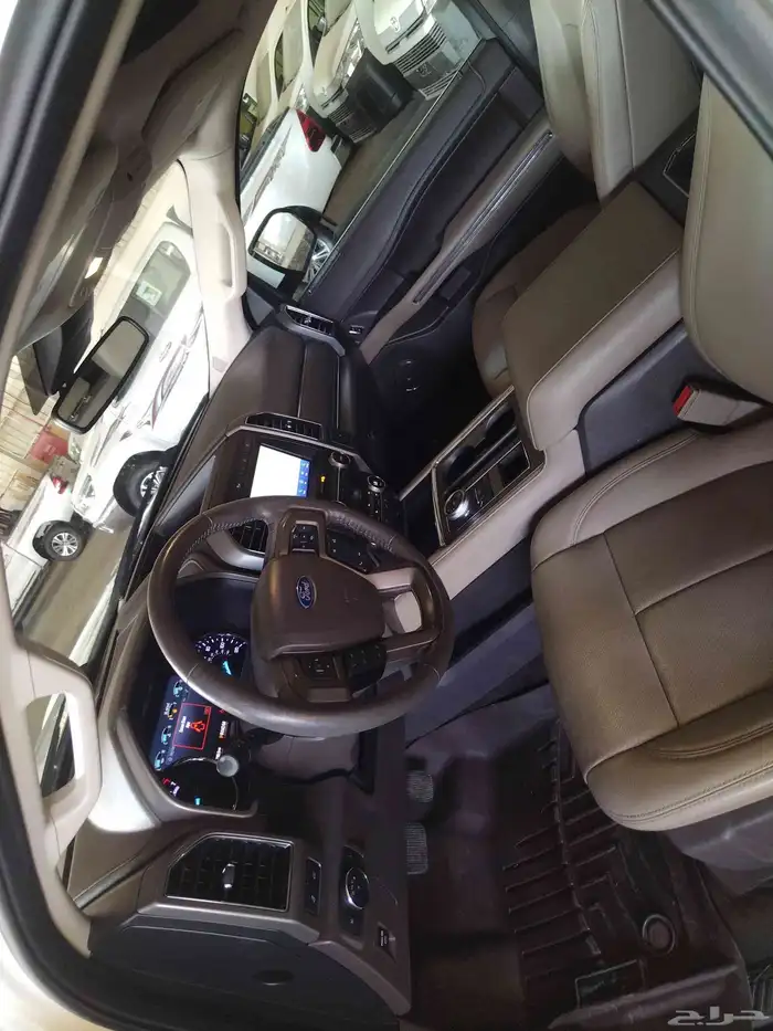 فورد اكسبديشن 2020 فتحة سقف بانوراما فل 19