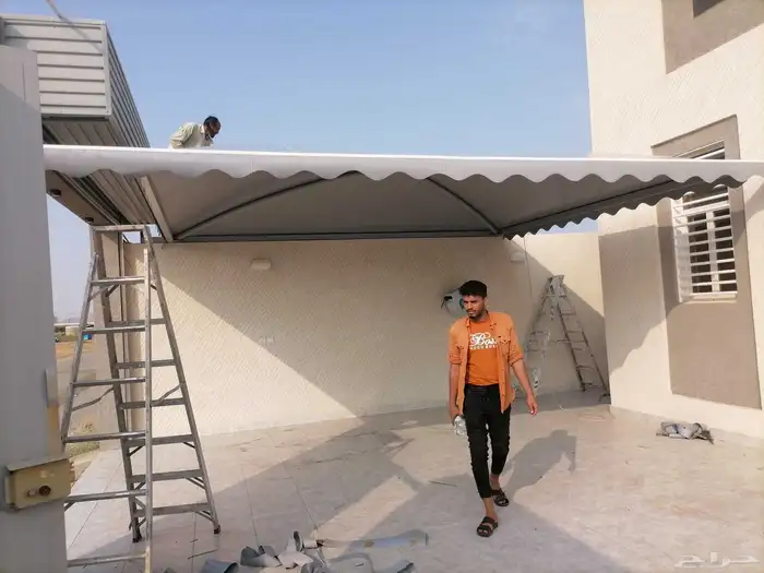 حداد ومظلات وسندويش بلن 3