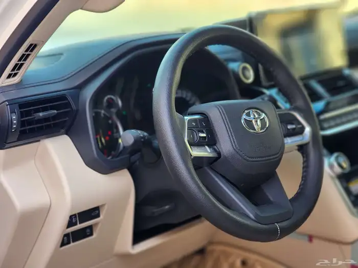 لاندكروزر GXR-3 2023 ( بحالة الوكالة ) 39