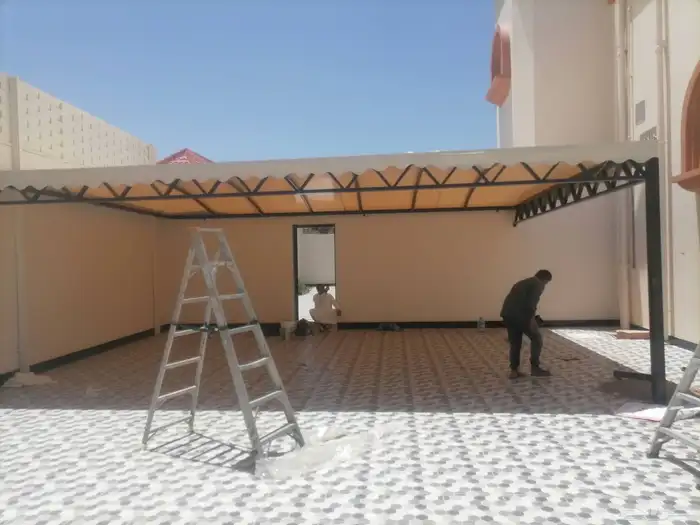 حداد ومظلات وسندويش بلن 0