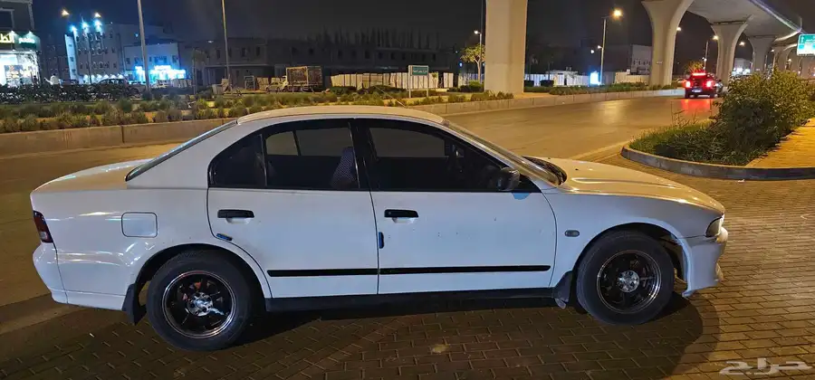 ميتسوبيشي جالنت موديل 2000 3