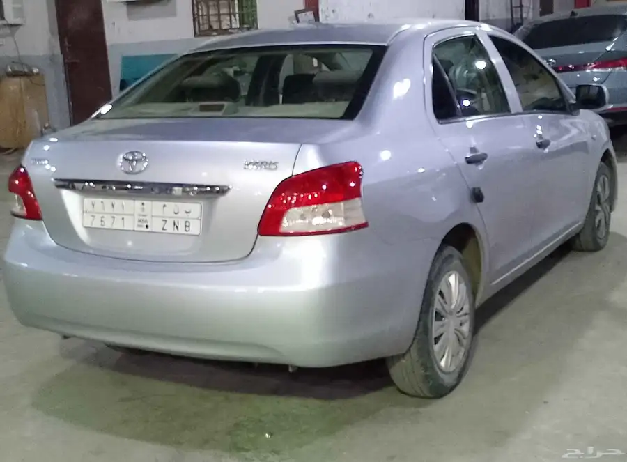 Yaris 2012 price 17500 automatic gear ac ok 1