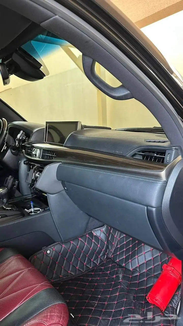 لكزس بلاك ادشن سبورت LX 570 2019 5