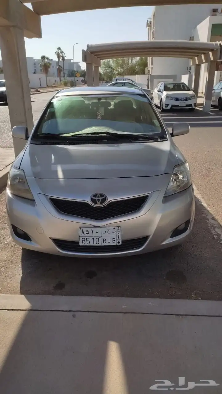 Toyota Yaris car 2010 model 3