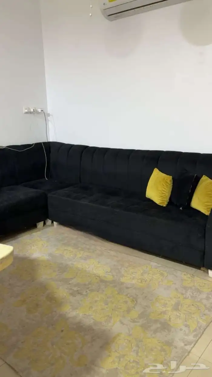 كنب 3 قطع للبيع اليوم اللي توقف السومة عليه . 2