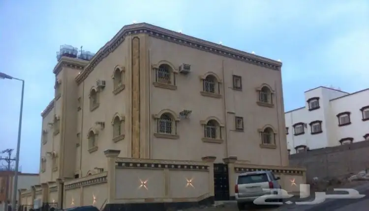 عمارة للبيع 3 دور على شارع وممر بسراة عبيدة 0