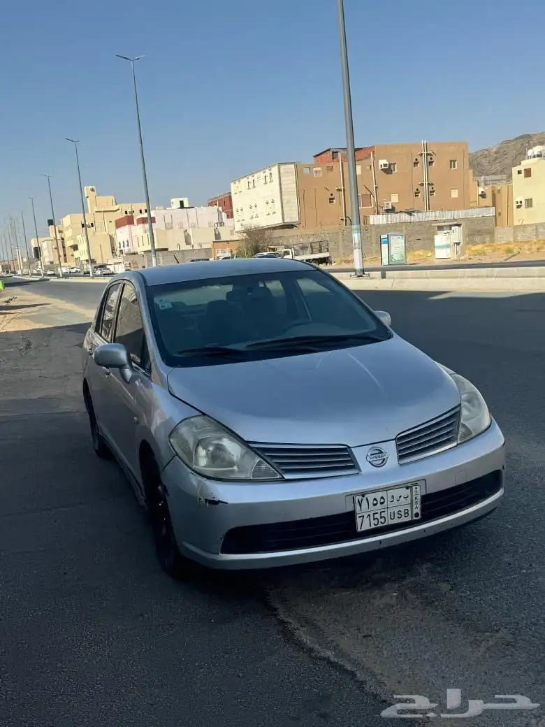 Nissan 2008 5