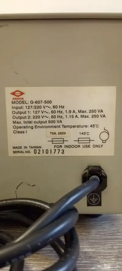 محول كهرباء من 110v الى 220vمن شركت autovol 1
