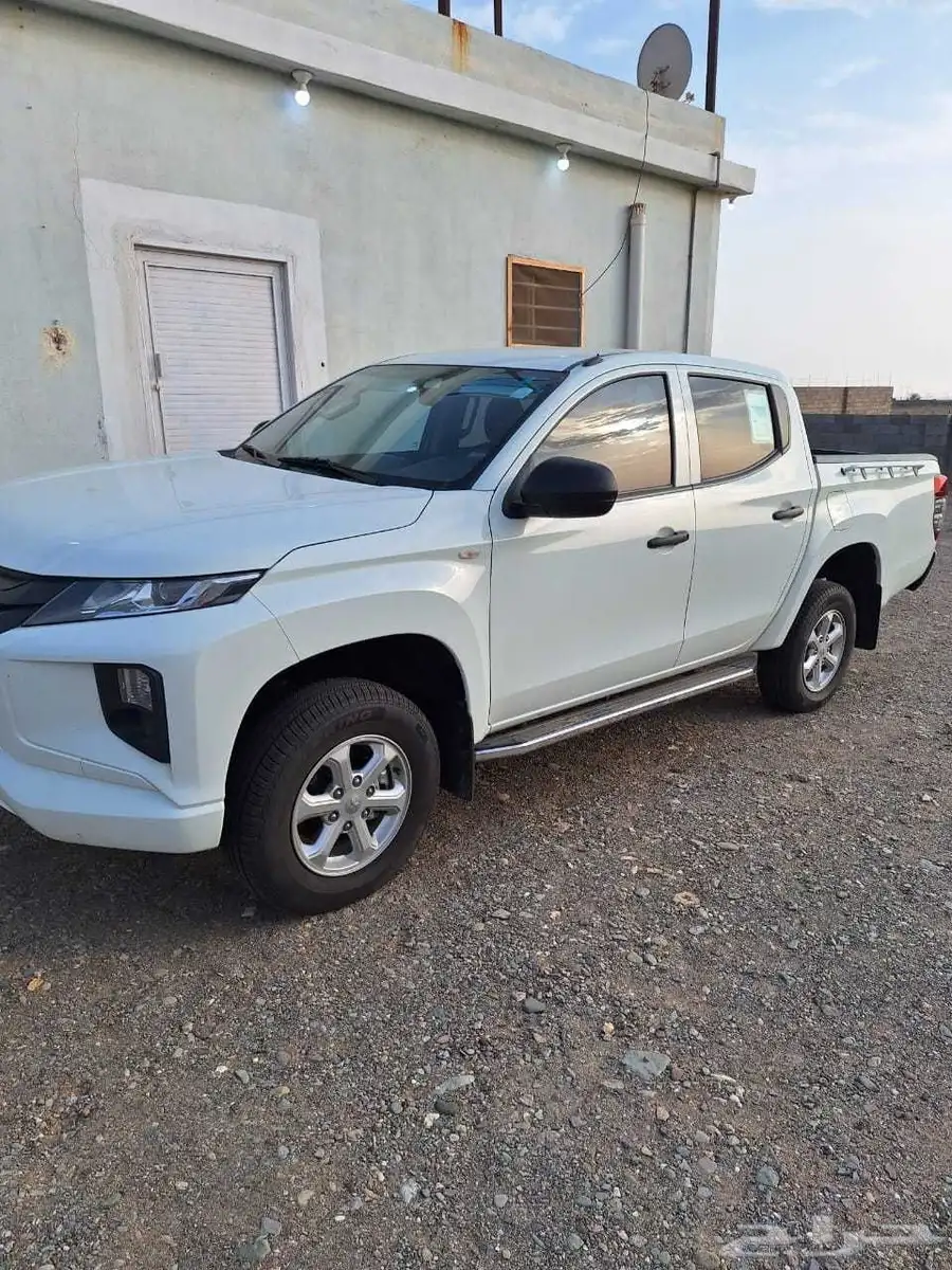 ميتسوبيشي 200L 0