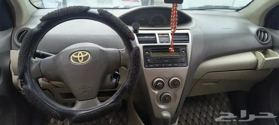 Toyota Yaris 2012 automatic full option 6
