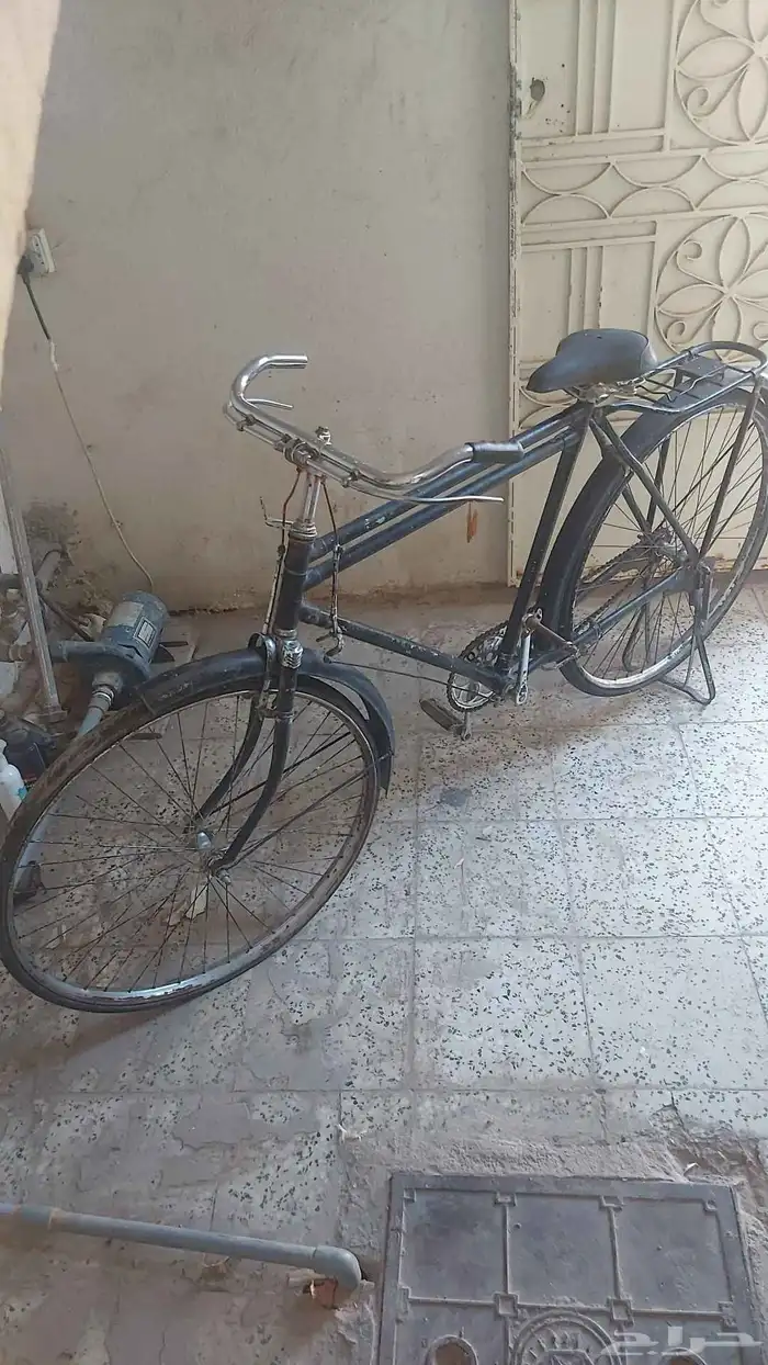 للبيع سيكل مستعمل حالته وسط يحتاج اغراض قي حدود 100 ريال الب 0