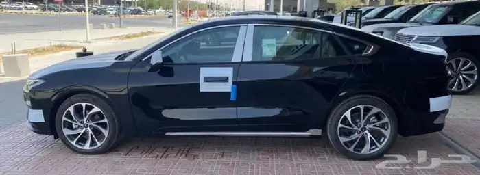 فورد تورس تيتانيوم لون أسود 2025 الجزيره 4
