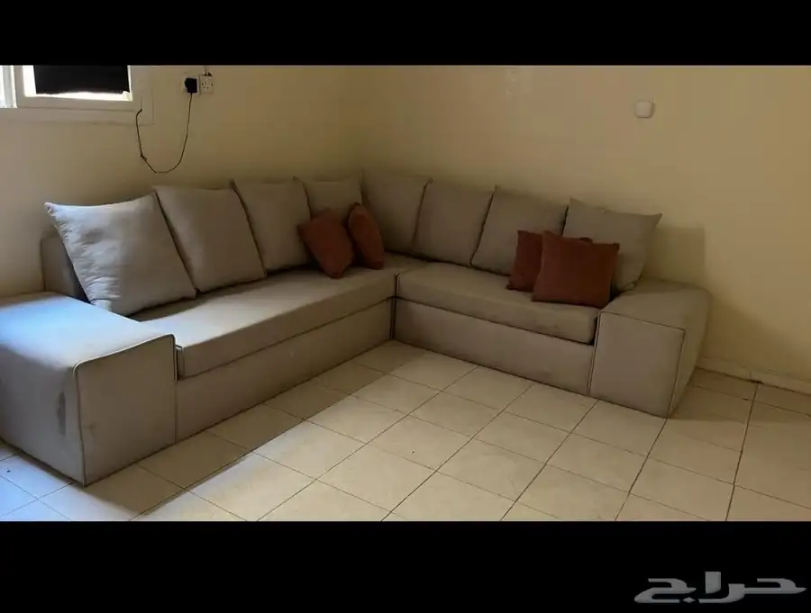 كنب نظيف جدا للبيع المستعجل 350 0