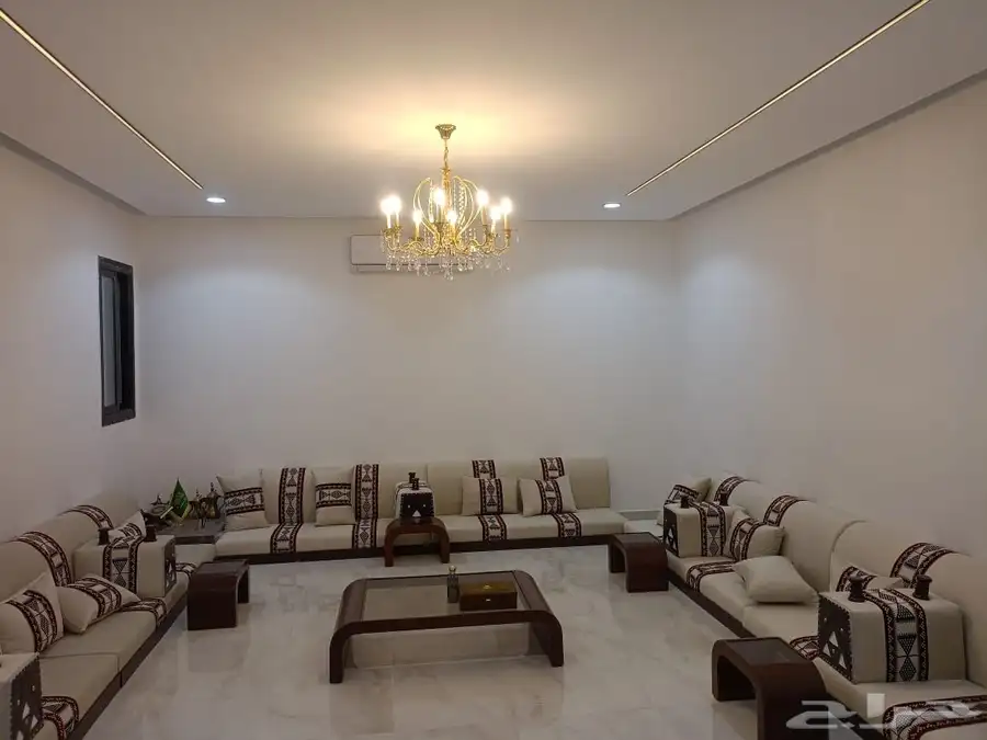 للبيع فيلا سكنية جديده 300 م في ضاحية نمار2030 مؤثثة بالكامل 5
