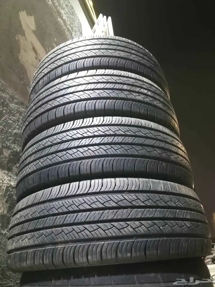 4 طقم كفرات بريجستون ياباني 225 65 17 رافور 4