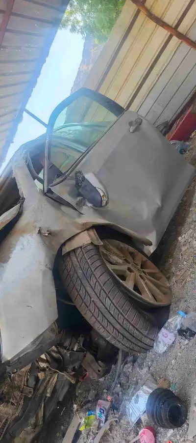 كامري 2013 قطع غيار فقط 2