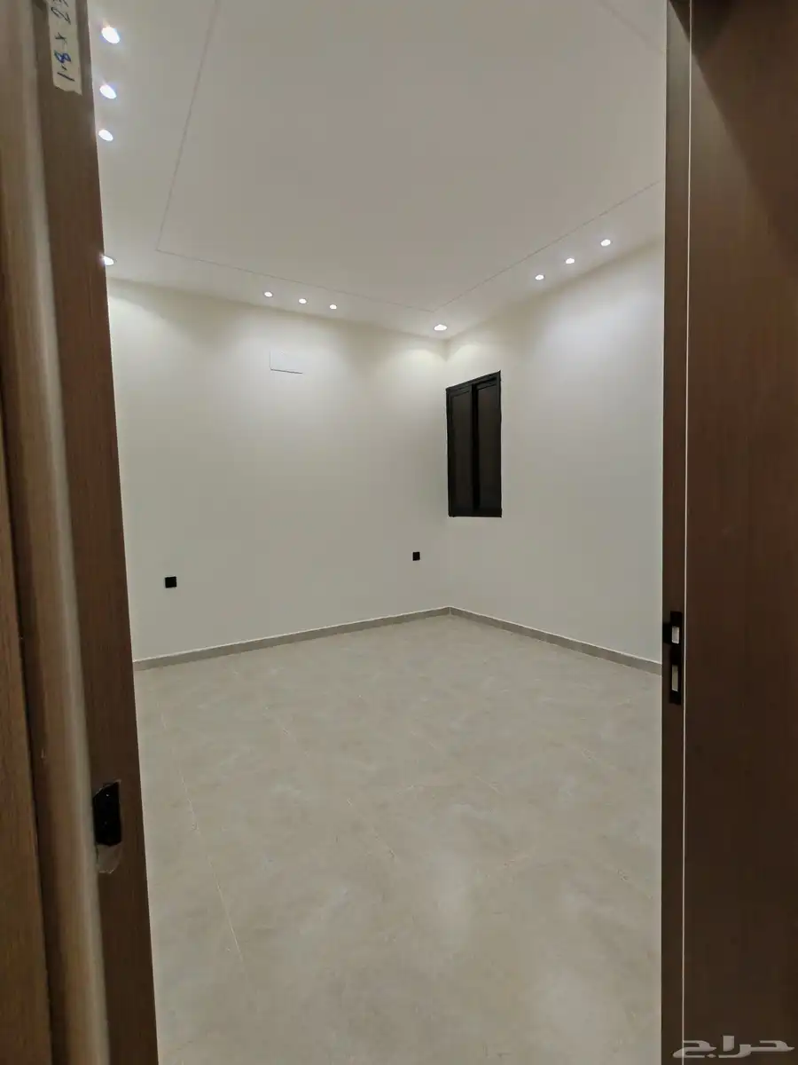 للبيع شقق ارضي بحي الضيافه خميس مشيط vip 23