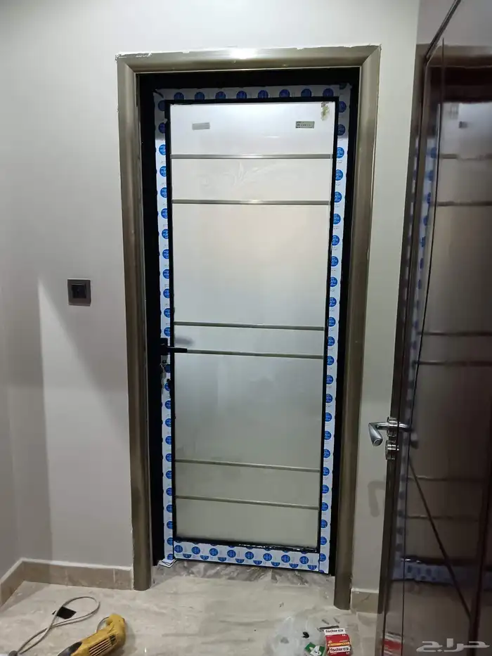 باب المنيوم 0