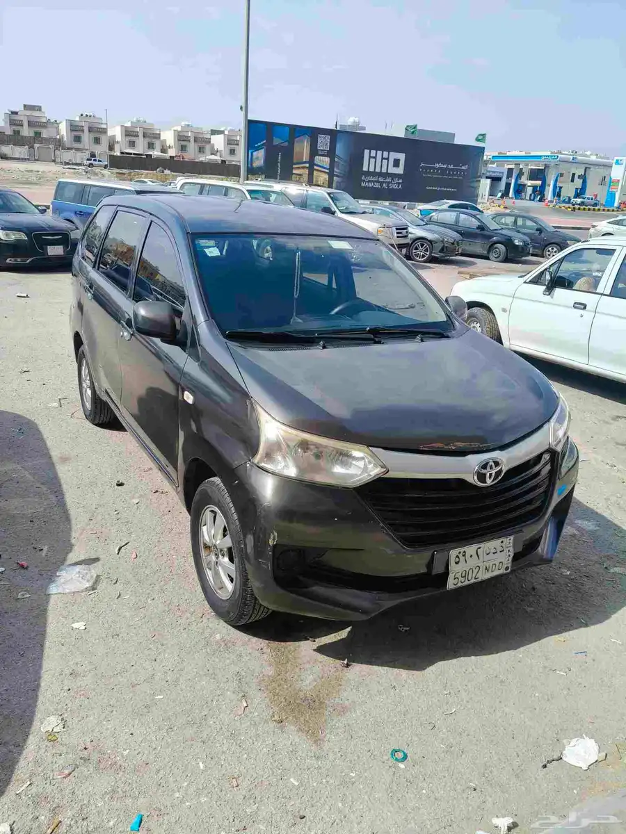 Toyota avanza 8