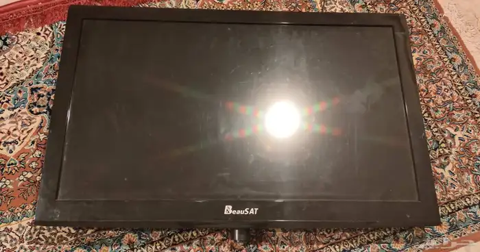 شاشة BeauSAT 42 بوصة للبيع 0