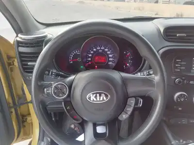كيا سول بدي وكاله ولايوجد بها أي سمكره ومحركاتها وكاله 7