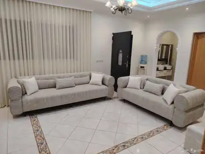 فني تفضل جميع انواع الكنب والستاير تنجيد وتلبيس كنب 6