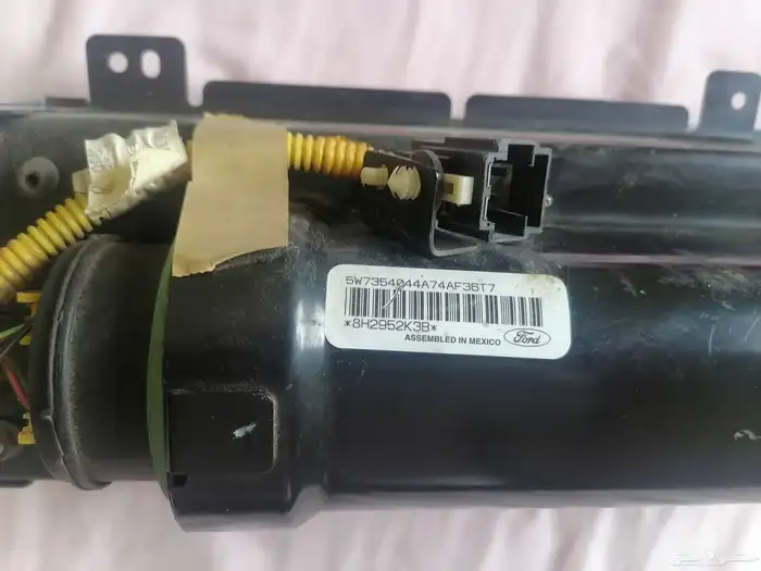 قطع غيار السيارات اسطبات وشمعات امريكي فورد وتاهو 7