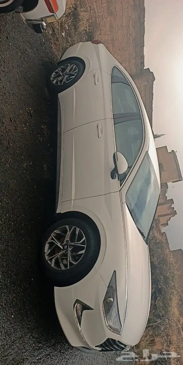 Hyundai sonata 1