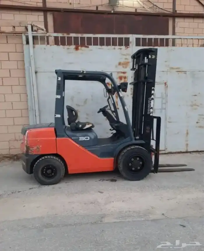 للإيجار رافعه شوكيه فوركلفت جده 9