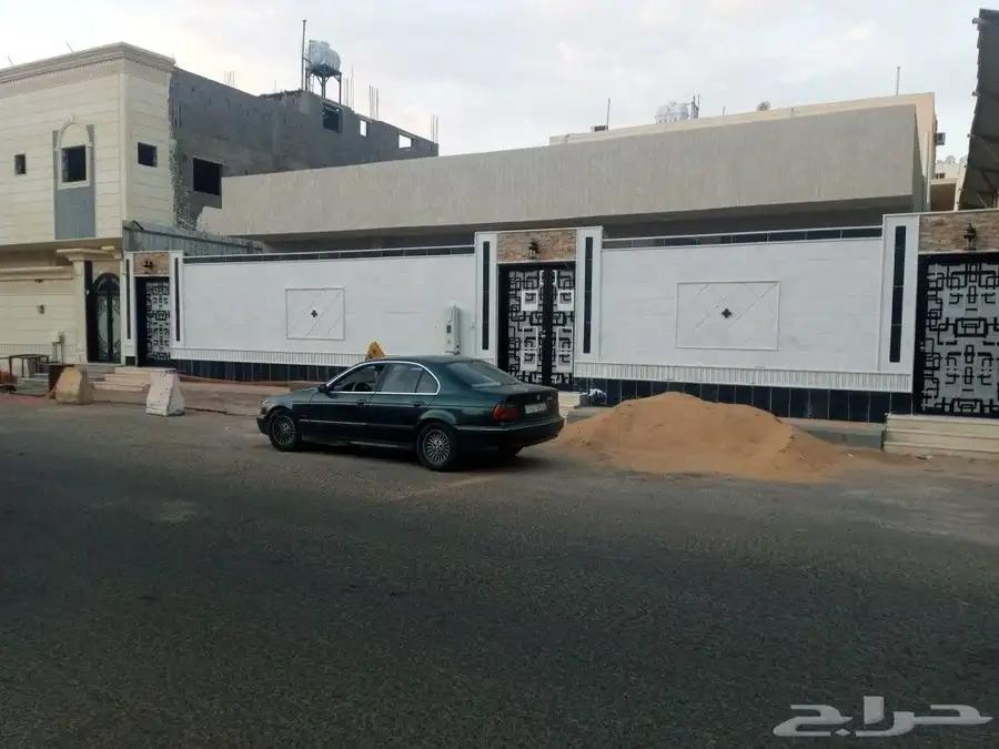 للبيع سياره BMW 5