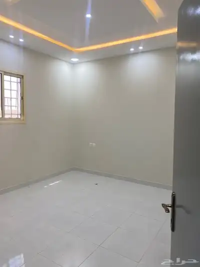 للايجار شقة علوية بحي المليدا 0